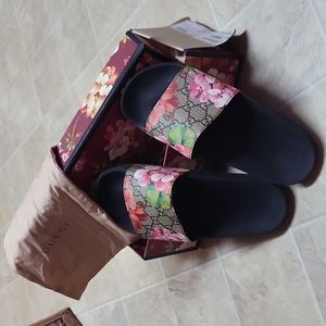 Gucci slides size 38